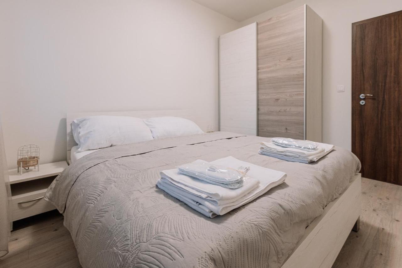 Appartamento Skau Dunajska 58A Apt3 Bratislava Esterno foto